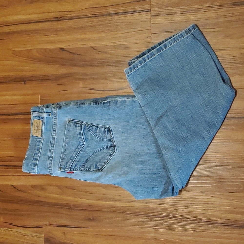 Levi's cropped jeans 12
